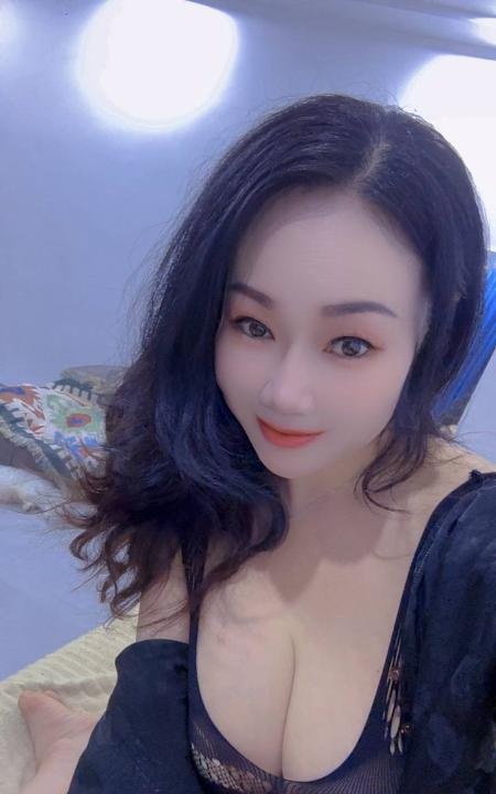 白云大胸少妇蕊蕊