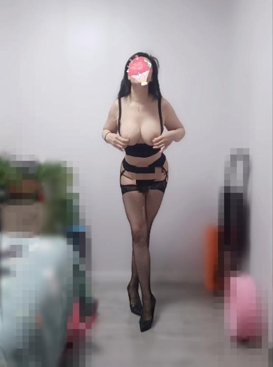三通一线天少妇