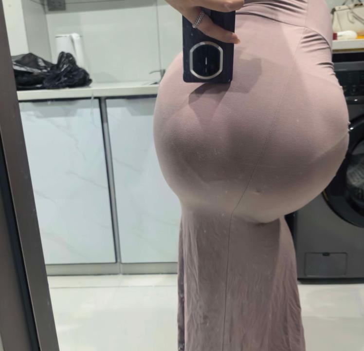 江岸肥臀骚货妞妞