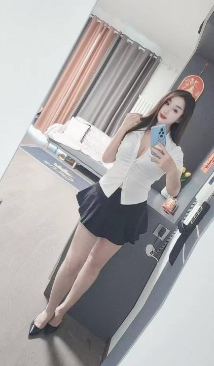朝阳大胸身材好妹子