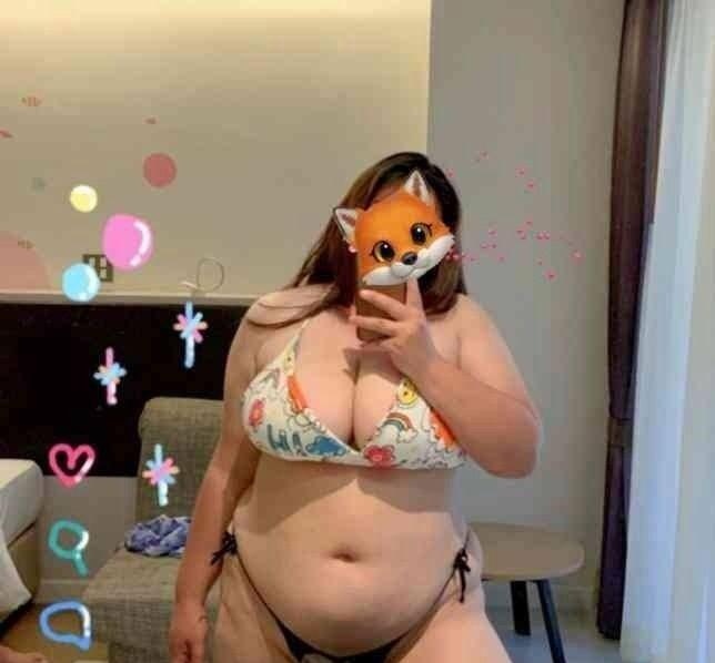 海珠大胸姐姐