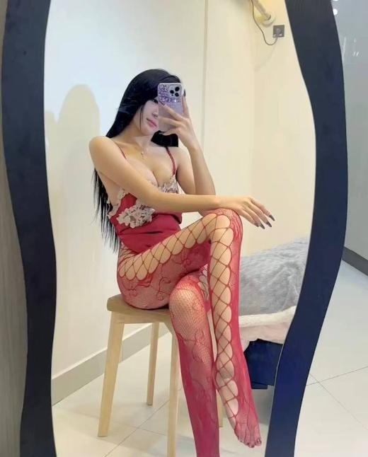 武侯性感翘臀小骚货