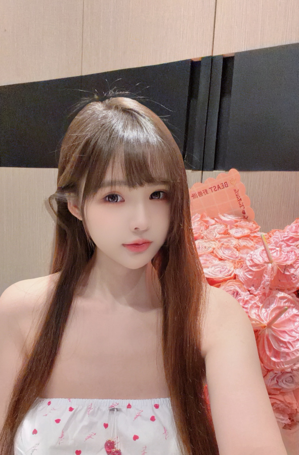 温柔配合水多小姐姐爆乳肥臀能吸会夹风骚黑丝小女子