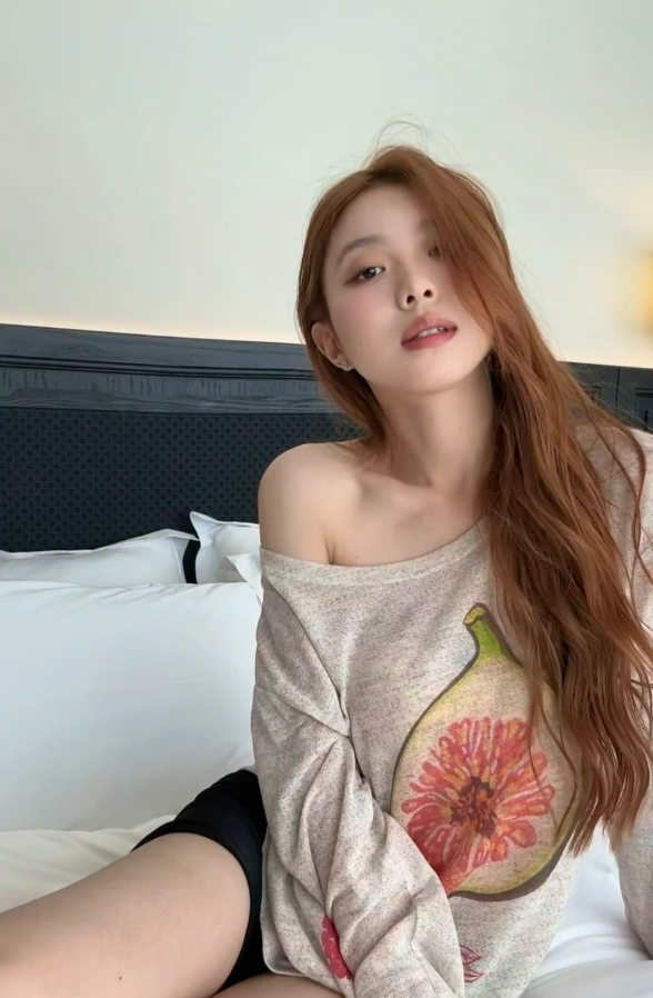 汁多爆乳肥臀能吸会夹风骚黑丝小女子