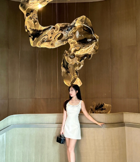 个人自做性感妖艳小妹