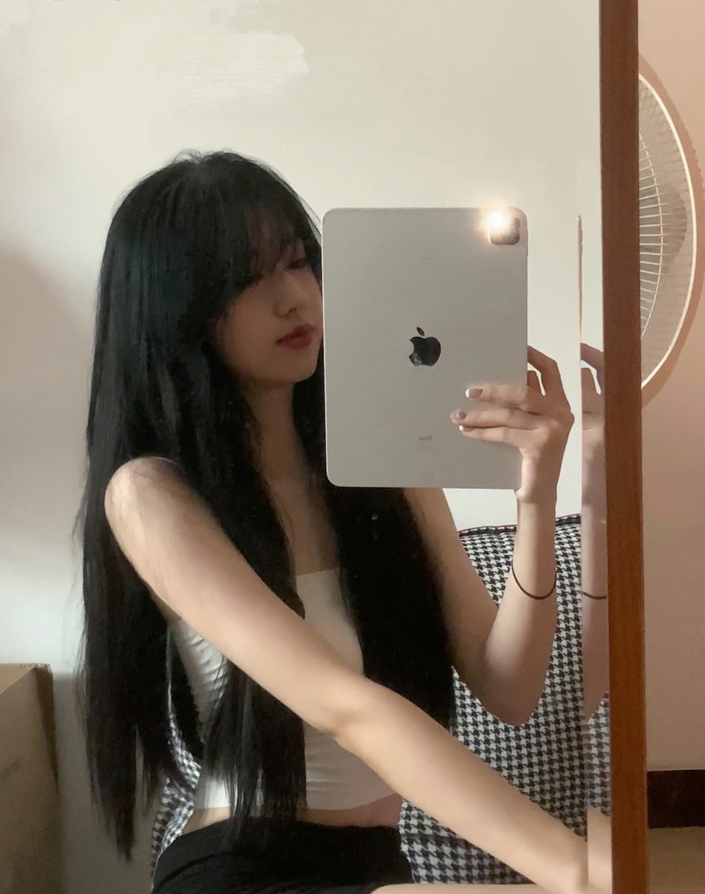 清纯肤白身材曲线好