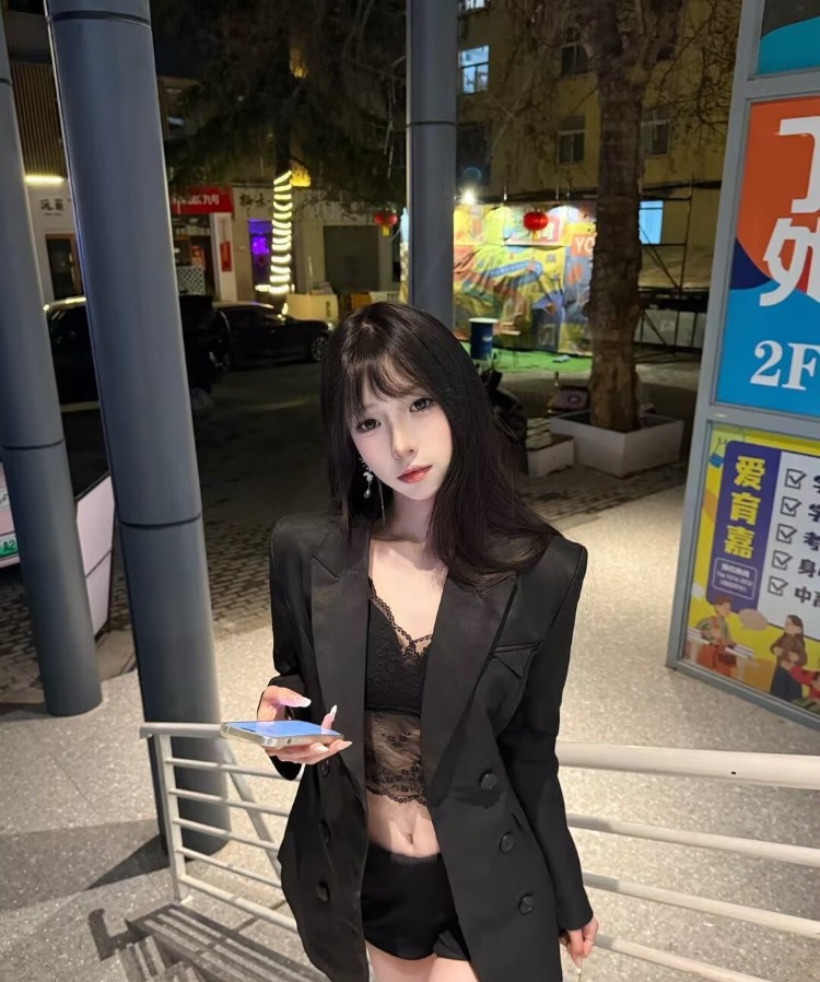 极品模特身材性感长腿美女