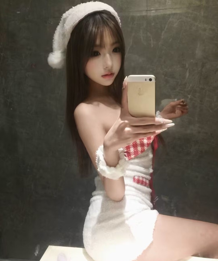 极品00后黑丝长腿嫩妹