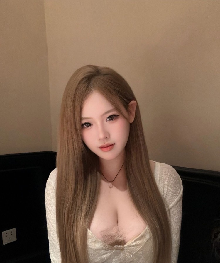 身材白净性感美女 兼职胸大水多易高潮