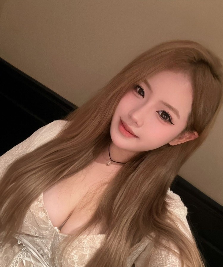 身材白净性感美女 兼职胸大水多易高潮