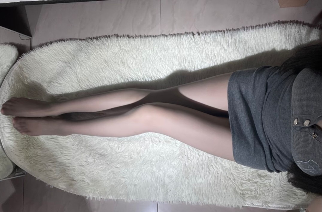新鲜出炉妹子，操到高潮会叫爸爸可上门