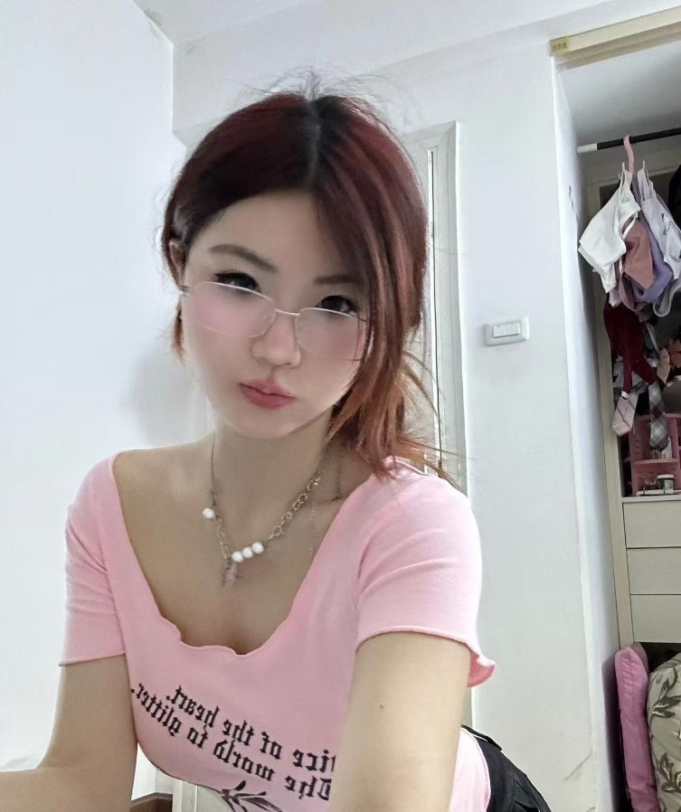 联洋真实反差眼镜骚妹活好各种配合