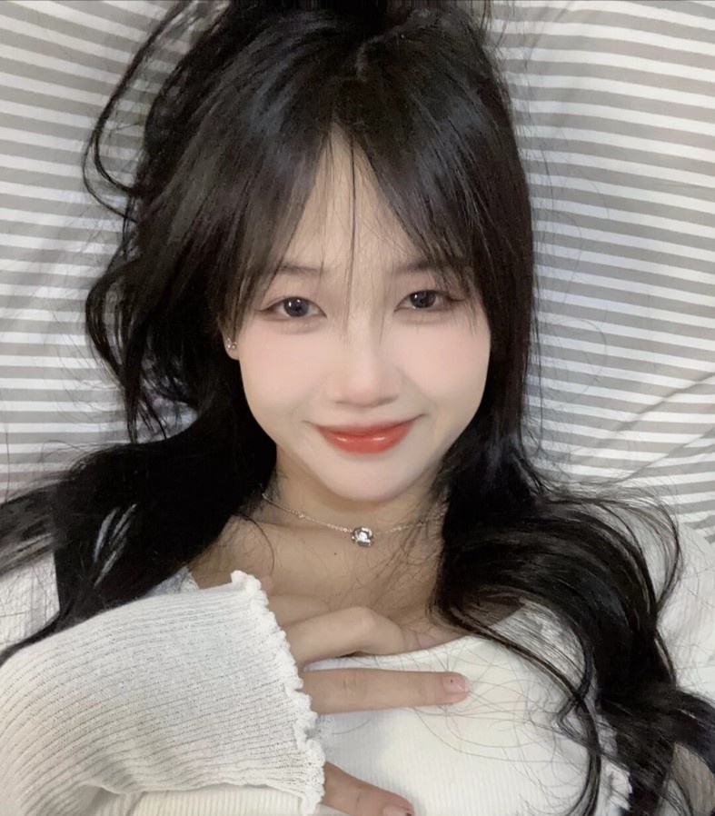 前凸后翘情趣妹妹服务一流