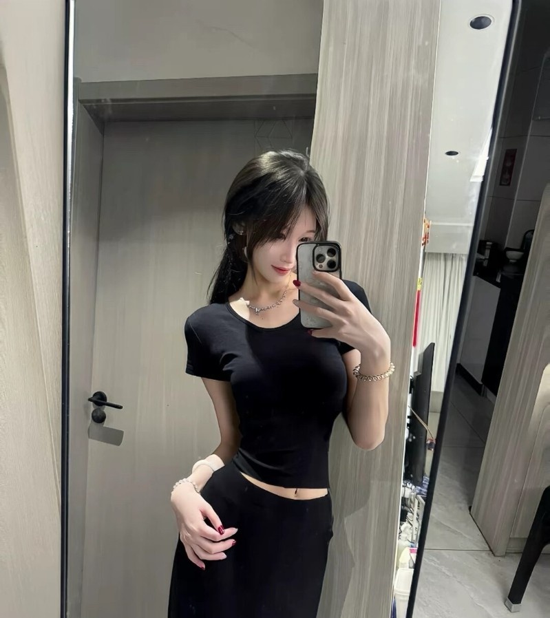 服务系美少女性感丝袜
