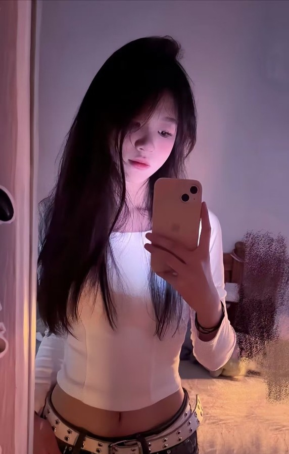 粉嫩紧致甜美妹
