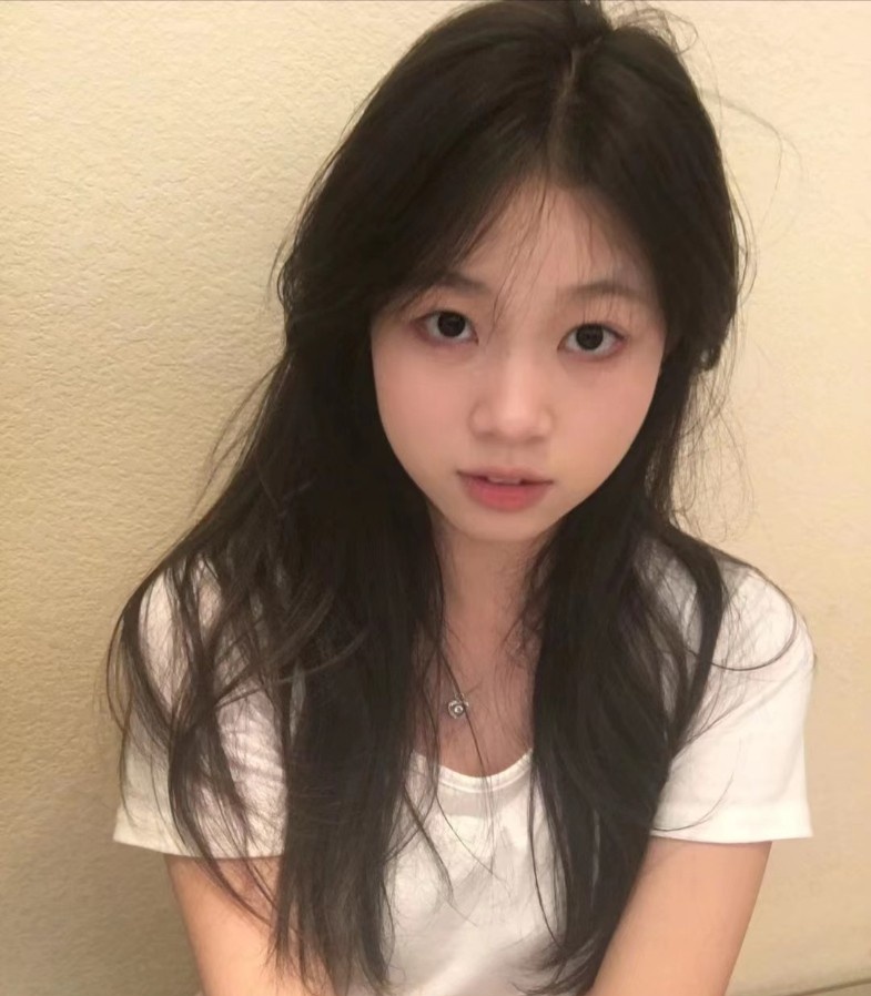 粉嫩紧致甜美妹