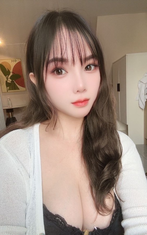 36D大奶美女少妇