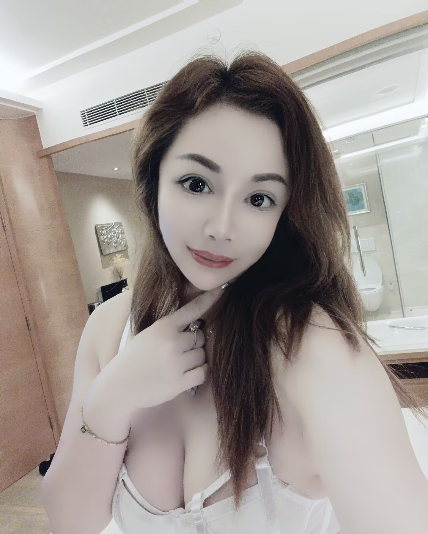 金湾大波风韵琪琪