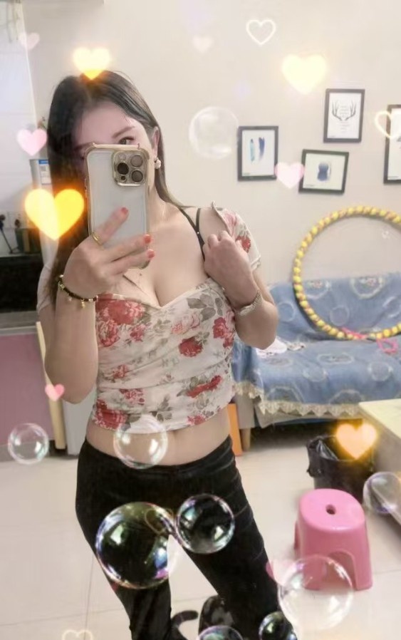 兼职大胸小骚妇